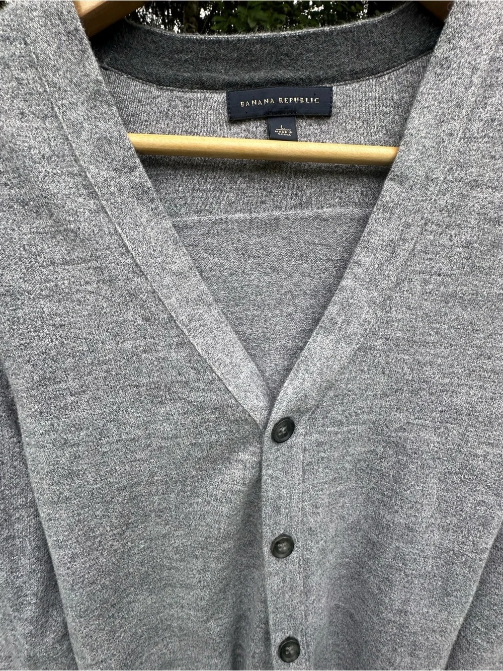 Banana Republic Cardigan Men’s V-Neck Button Sweater Soft Gray Classic Timeless